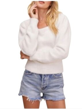 Astr The Label White Fuzzy Soft Square Neckline Sweater Women's Size Extra Small